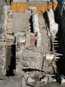 Overhead view of the archaeological digs at the Château Saint-Louis in 2006