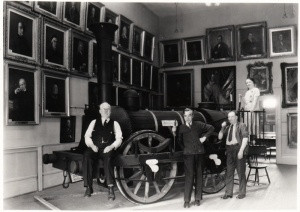 Mr Cole, Mr L. A. Renaud, Mr Tom and Mrs Anna O'Dowd in the Elgin Gallery (undated)